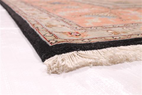 Tabriz Purple Hand Knotted 84 X 117 Area Rug 254-29256 Image 5