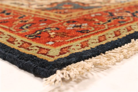 Serapi Beige Hand Knotted 27 X 42 Area Rug 250-29258 Image 4