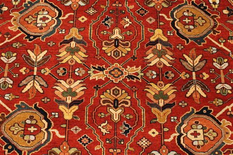 Serapi Red Hand Knotted 80 X 159 Area Rug 250-29272 Image 7