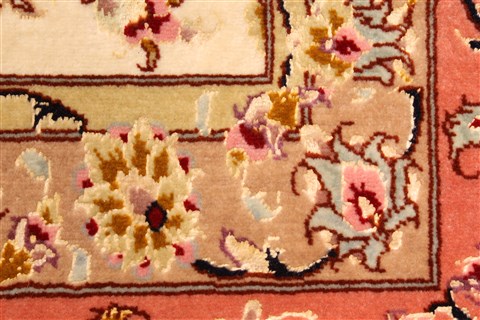 Tabriz Beige Hand Knotted 67 X 135 Area Rug 250-29283 Image 4