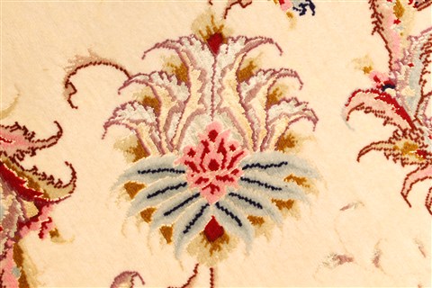 Tabriz Beige Hand Knotted 67 X 135 Area Rug 250-29283 Image 5