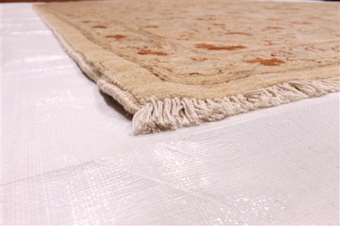 Tabriz Beige Hand Knotted 101 X 1310 Area Rug 254-29305 Image 6