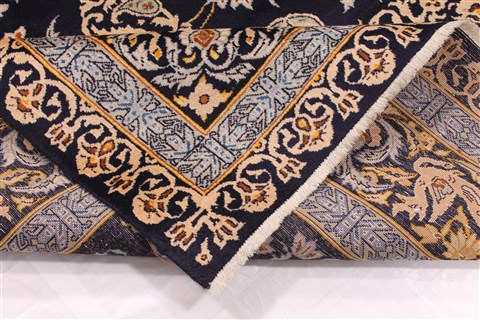 Kashan Beige Hand Knotted 91 X 1210 Area Rug 254-29312 Image 4