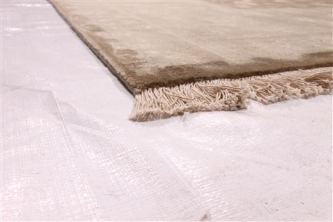 Tabriz Beige Hand Knotted 98 X 133  Area Rug 254-29320 Image 6