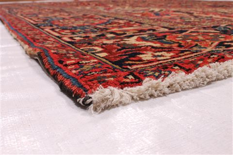 Heriz Red Hand Knotted 96 X 126 Area Rug 254-29327 Image 5