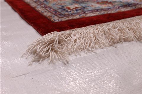Qum Red Hand Knotted 98 X 130 Area Rug 254-29340 Image 4