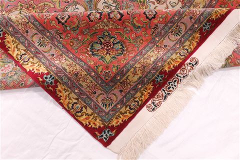 Tabriz Beige Hand Knotted 100 X 130 Area Rug 254-29348 Image 4