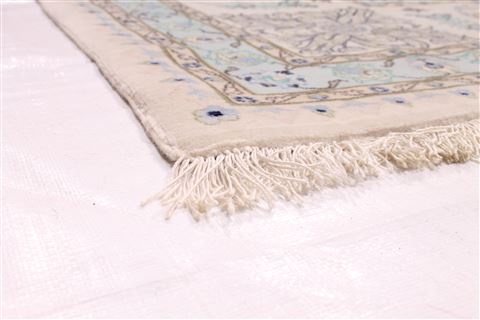 Tabriz White Hand Knotted 99 X 132 Area Rug 254-29363 Image 1