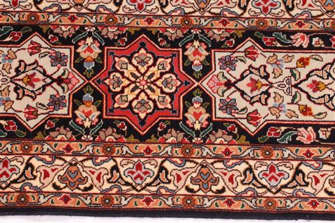 Tabriz Green Hand Knotted 100 X 134  Area Rug 254-29364 Image 4