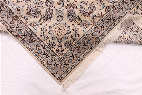 Nain Beige Hand Knotted 103 X 136 Area Rug 254-29369 Image 8