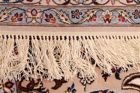 Isfahan Beige Hand Knotted 102 X 139 Area Rug 254-29371 Image 7