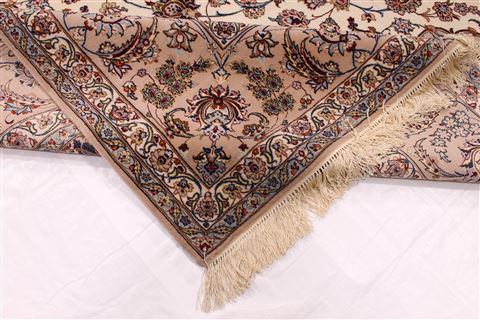 Isfahan Beige Hand Knotted 102 X 139 Area Rug 254-29371 Image 9