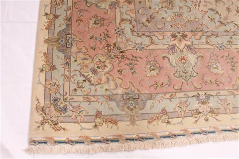 Tabriz Purple Hand Knotted 100 X 136 Area Rug 254-29372 Image 2