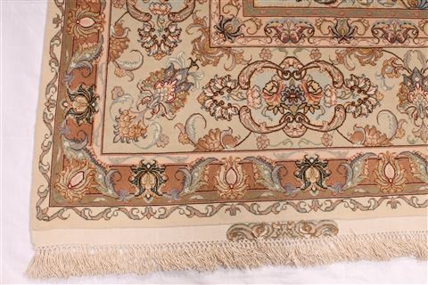 Tabriz Beige Hand Knotted 910 X 131 Area Rug 254-29374 Image 2