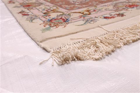 Tabriz Beige Hand Knotted 97 X 139 Area Rug 254-29376 Image 1