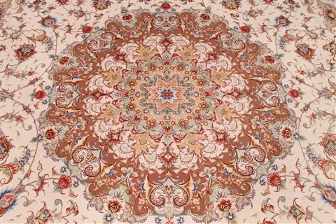 Tabriz Beige Hand Knotted 97 X 139 Area Rug 254-29376 Image 3