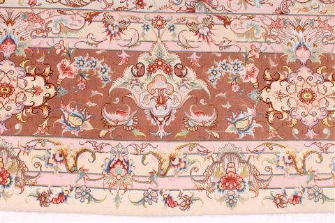 Tabriz Beige Hand Knotted 97 X 139 Area Rug 254-29376 Image 4