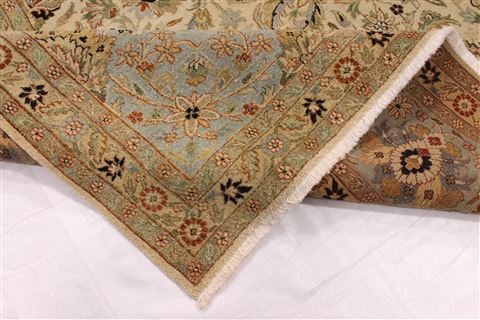 Agra Beige Hand Knotted 101 X 141 Area Rug 254-29383 Image 9