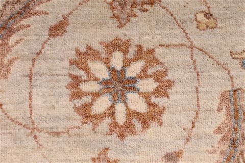 Pishavar Beige Round Hand Knotted 70 X 70 Area Rug 254-29389 Image 3