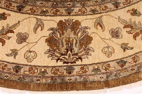 Mahal Beige Round Hand Knotted 120 X 120 Area Rug 254-29413 Image 3