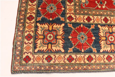 Kazak Beige Hand Knotted 114 X 151 Area Rug 250-29424 Image 6