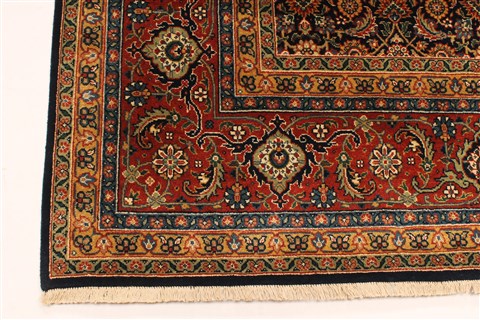 Herati Beige Hand Knotted 82 X 158 Area Rug 250-29425 Image 6