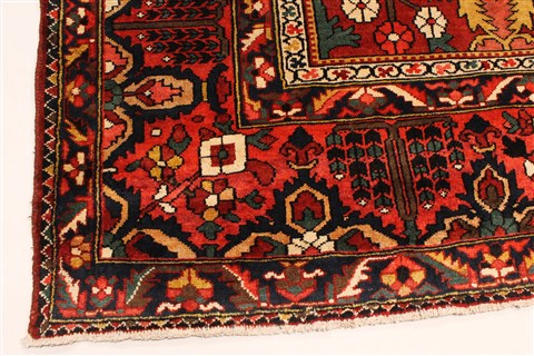 Bakhtiar Blue Hand Knotted 131 X 161 Area Rug 250-29431 Image 6