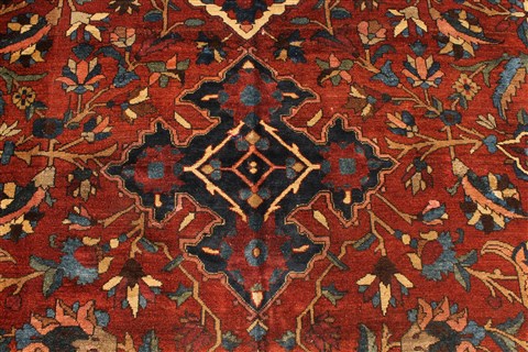 Bakhtiar Blue Hand Knotted 129 X 179 Area Rug 250-29433 Image 7