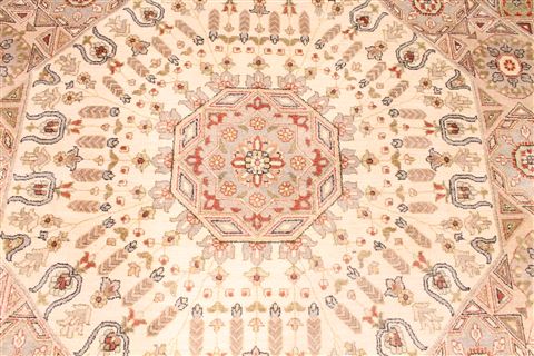 Pishavar Beige Hand Knotted 91 X 120 Area Rug 254-29455 Image 3