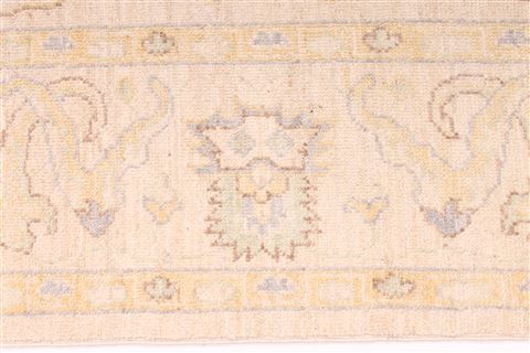 Oushak Beige Hand Knotted 80 X 100  Area Rug 254-29461 Image 4