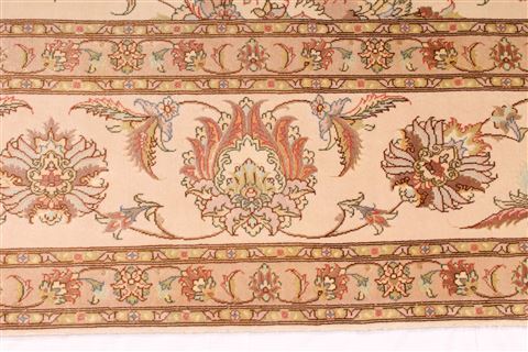Tabriz Beige Hand Knotted 83 X 100 Area Rug 254-29471 Image 4