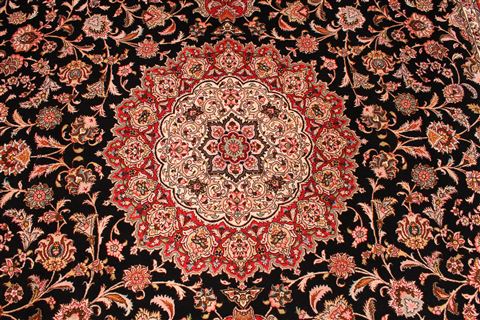 Tabriz Beige Hand Knotted 80 X 99 Area Rug 254-29473 Image 3