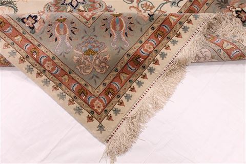 Tabriz Beige Hand Knotted 80 X 102 Area Rug 254-29476 Image 10