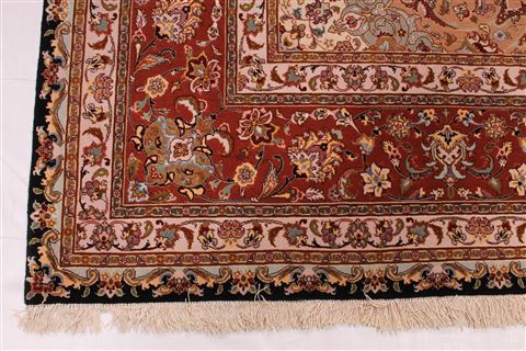 Tabriz Purple Hand Knotted 84 X 103 Area Rug 254-29478 Image 2
