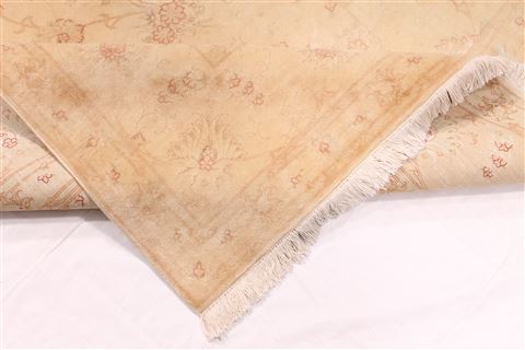 Tabriz Beige Hand Knotted 81 X 910 Area Rug 254-29481 Image 8