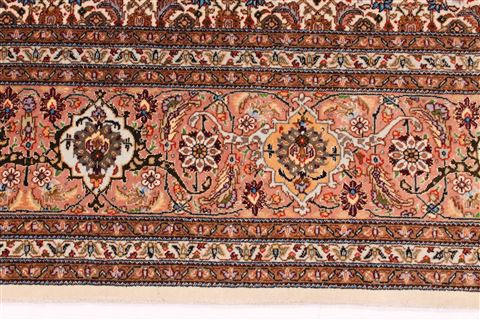 Mahi Beige Hand Knotted 83 X 96 Area Rug 254-29483 Image 4