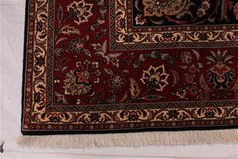 Tabriz Beige Hand Knotted 85 X 98 Area Rug 254-29484 Image 2