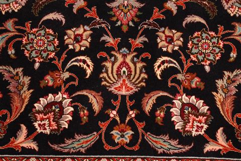 Tabriz Beige Hand Knotted 85 X 98 Area Rug 254-29484 Image 9