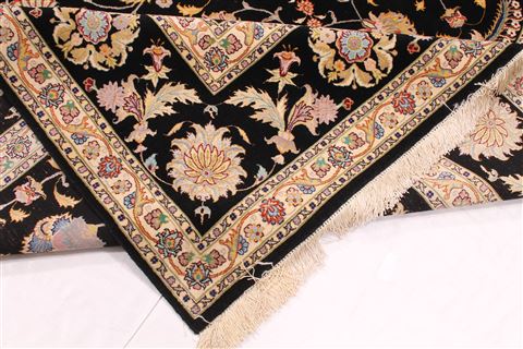 Tabriz Beige Hand Knotted 82 X 100 Area Rug 254-29485 Image 10