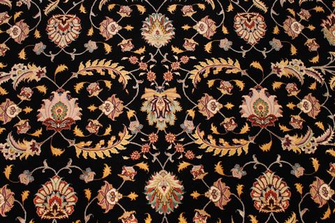 Tabriz Beige Hand Knotted 82 X 100 Area Rug 254-29485 Image 3