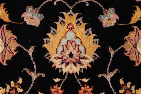 Tabriz Beige Hand Knotted 82 X 100 Area Rug 254-29485 Image 6