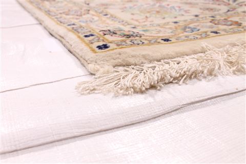 Tabriz Beige Hand Knotted 80 X 105 Area Rug 254-29487 Image 1