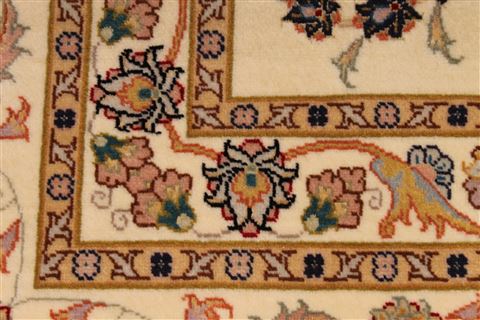 Tabriz Beige Hand Knotted 84 X 100 Area Rug 254-29490 Image 5