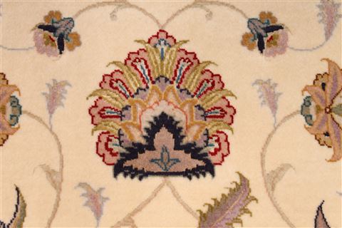Tabriz Beige Hand Knotted 84 X 100 Area Rug 254-29490 Image 9