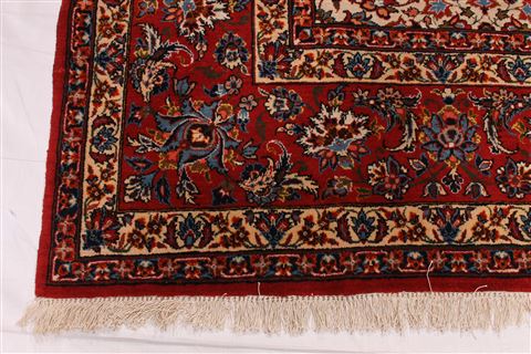Isfahan Beige Hand Knotted 74 X 101  Area Rug 254-29493 Image 2