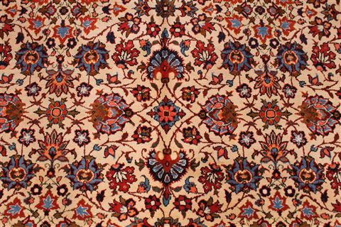 Isfahan Beige Hand Knotted 74 X 101  Area Rug 254-29493 Image 3