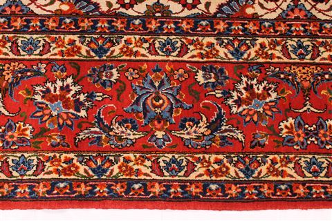 Isfahan Beige Hand Knotted 74 X 101  Area Rug 254-29493 Image 4