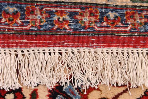 Isfahan Beige Hand Knotted 74 X 101  Area Rug 254-29493 Image 6