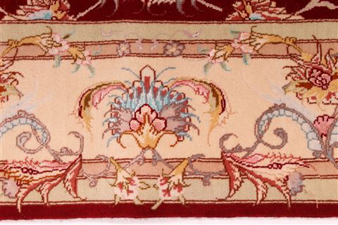 Tabriz Beige Hand Knotted 54 X 80 Area Rug 254-29503 Image 4