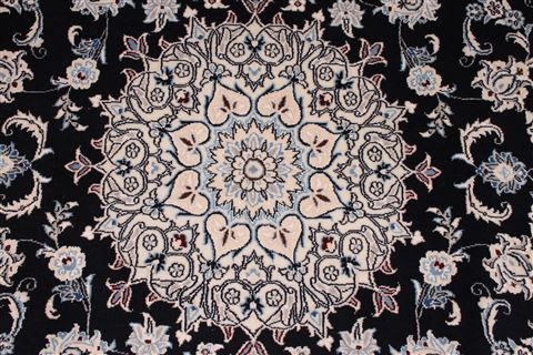 Nain Beige Hand Knotted 55 X 710 Area Rug 254-29504 Image 3